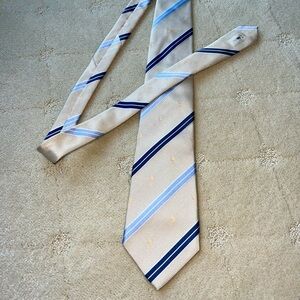 Bobby Jones Collection NWT Golfer Tie. “Sunray” yellow w/ blue stripes.
